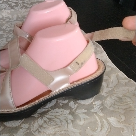 NAOT SANDALS - Picture 4 of 9